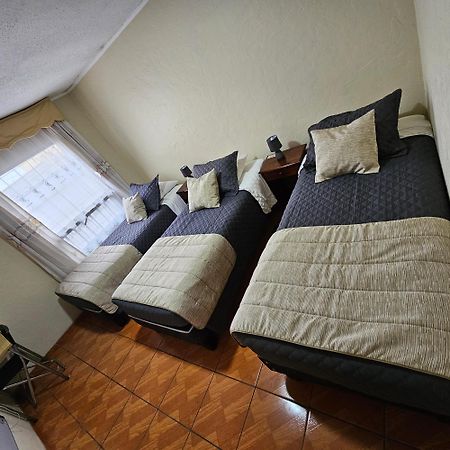לה סרנה Hostal De Colon מראה חיצוני תמונה