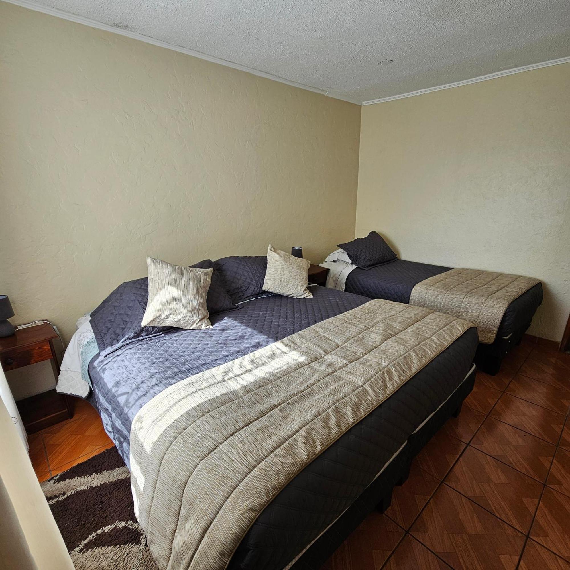 לה סרנה Hostal De Colon מראה חיצוני תמונה