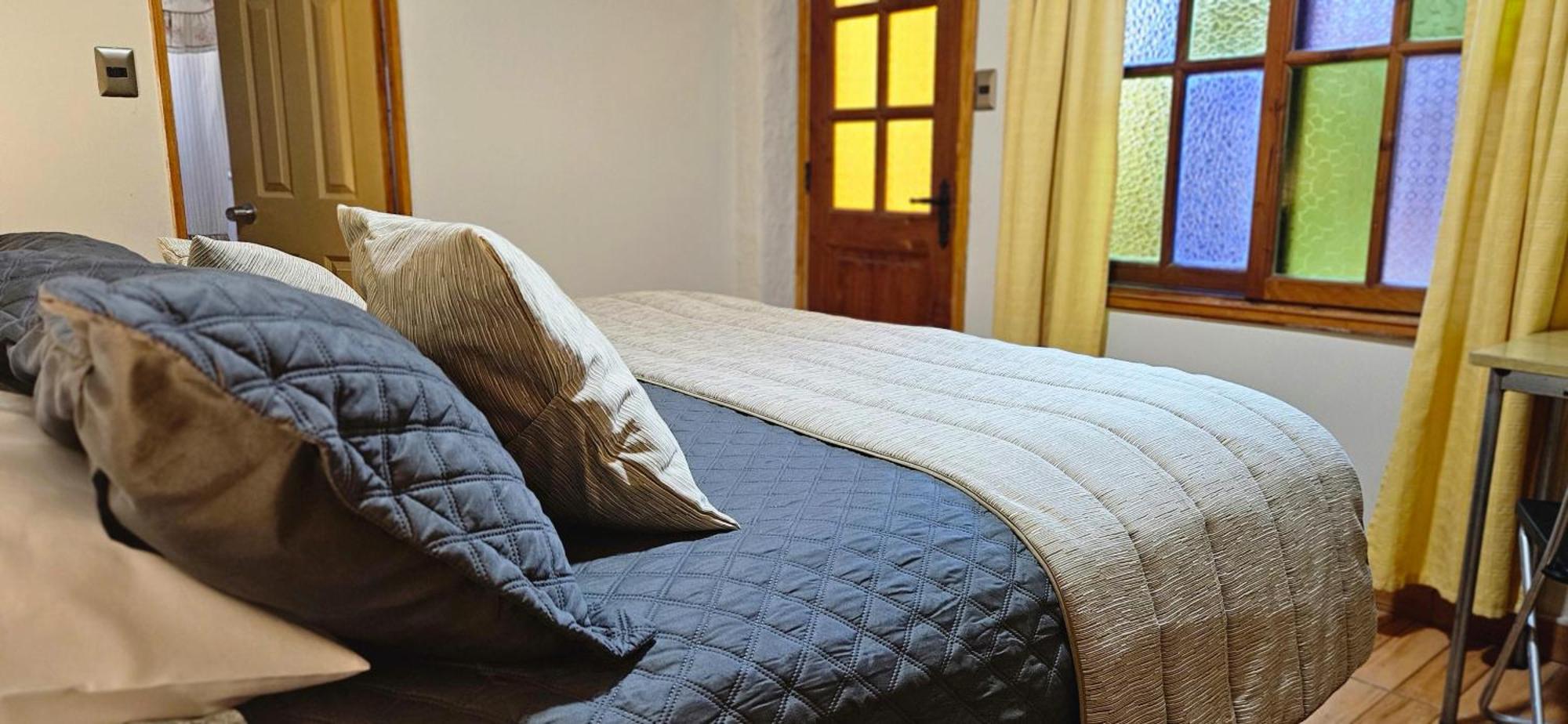 לה סרנה Hostal De Colon מראה חיצוני תמונה