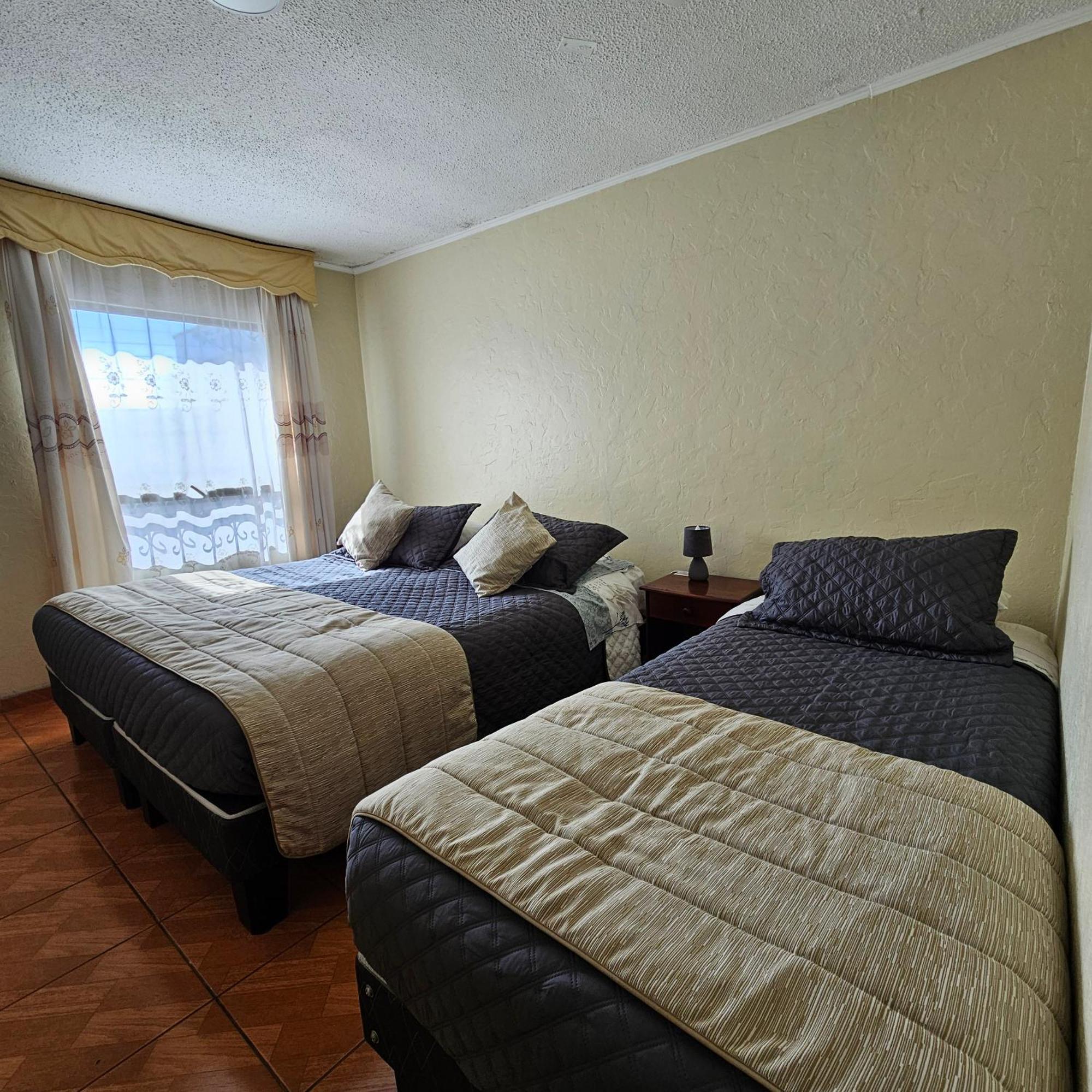 לה סרנה Hostal De Colon מראה חיצוני תמונה