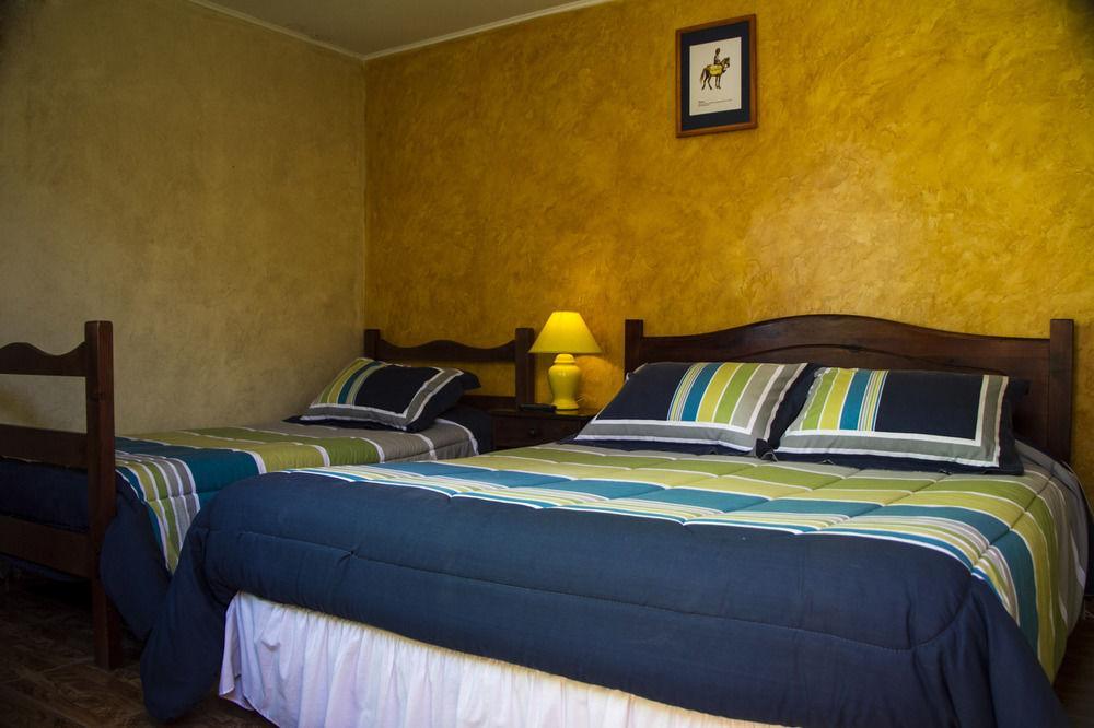 לה סרנה Hostal De Colon מראה חיצוני תמונה