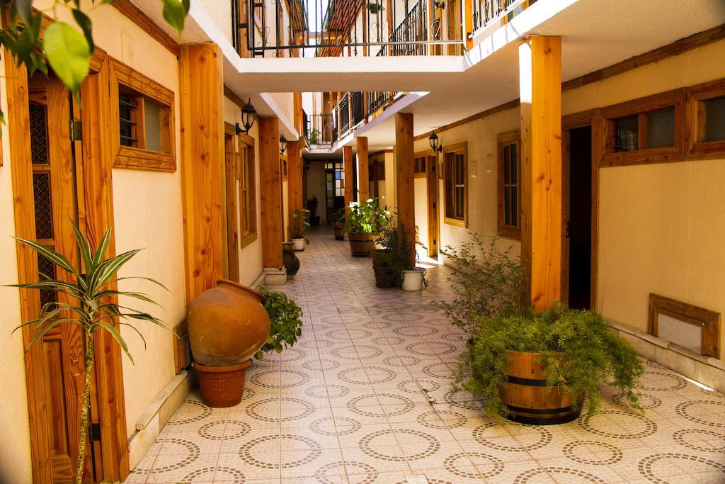 לה סרנה Hostal De Colon מראה חיצוני תמונה