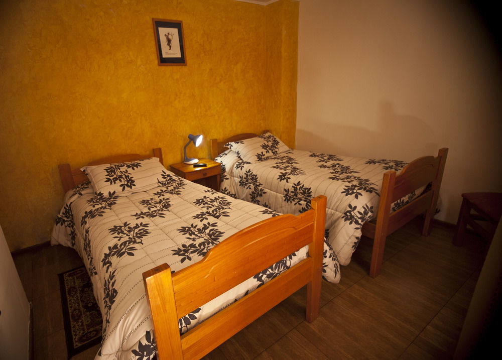 לה סרנה Hostal De Colon מראה חיצוני תמונה