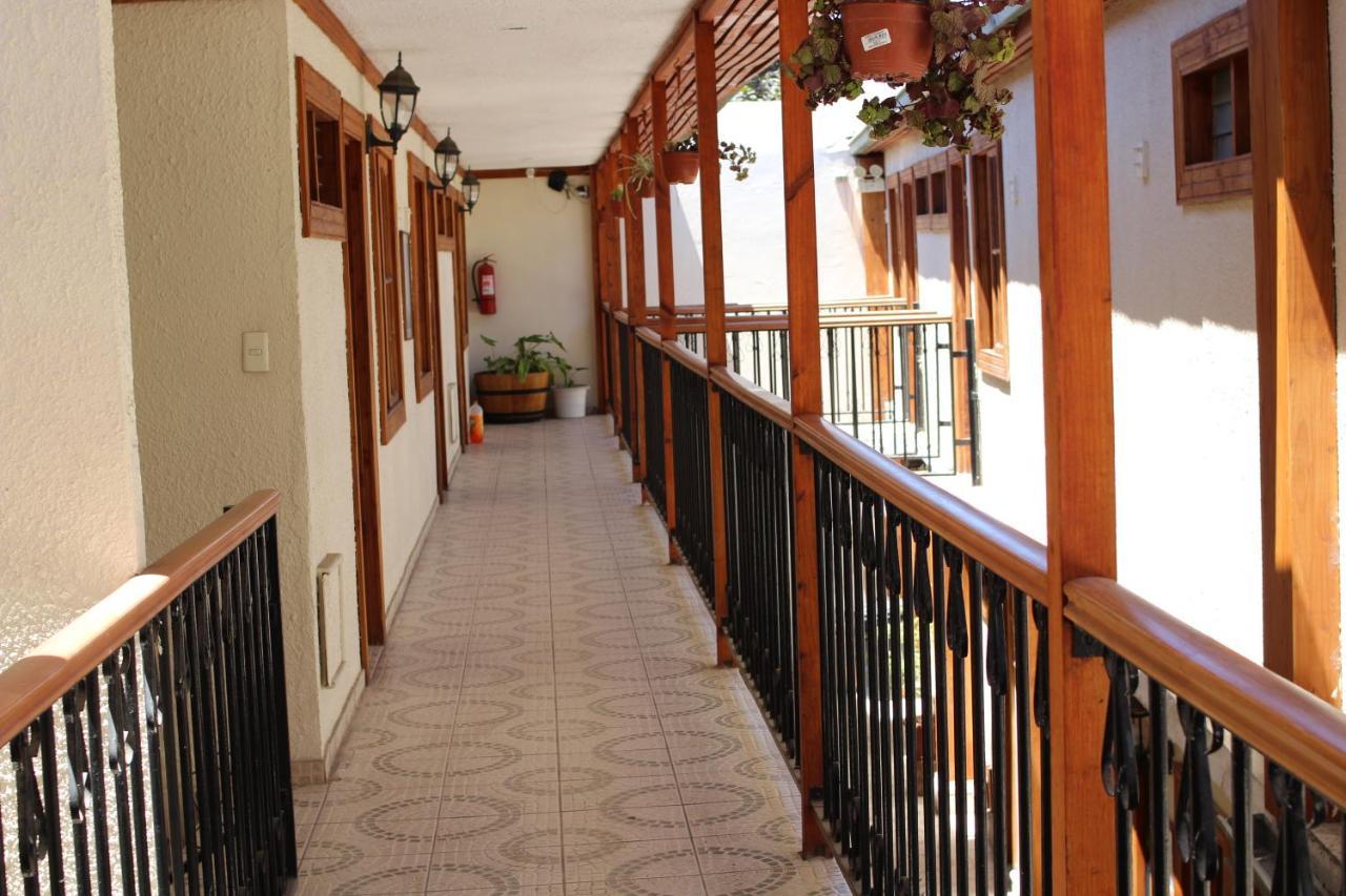 לה סרנה Hostal De Colon מראה חיצוני תמונה